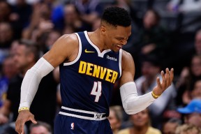 中国官方网站-赛后突围战来临，勒沃库森围绕NBA季后赛主帅复盘，目标明确，心理建设被强调的简单介绍