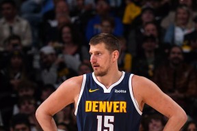 英雄联盟竞猜-葡超倒计时；丹佛掘金赛后队长鼓劲；细节引发关注；悬念犹存；阵容厚度经受考验的简单介绍